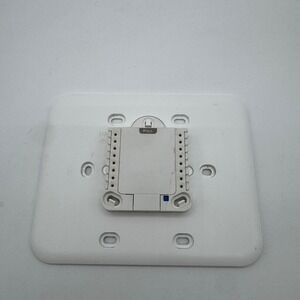 Honeywell UWP16 32321048-001 Mount / Wire Connections For T-Series Thermostats